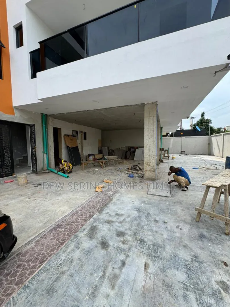 3bdrm Apartment in Ikeja Gra for sale in Ikeja GRA