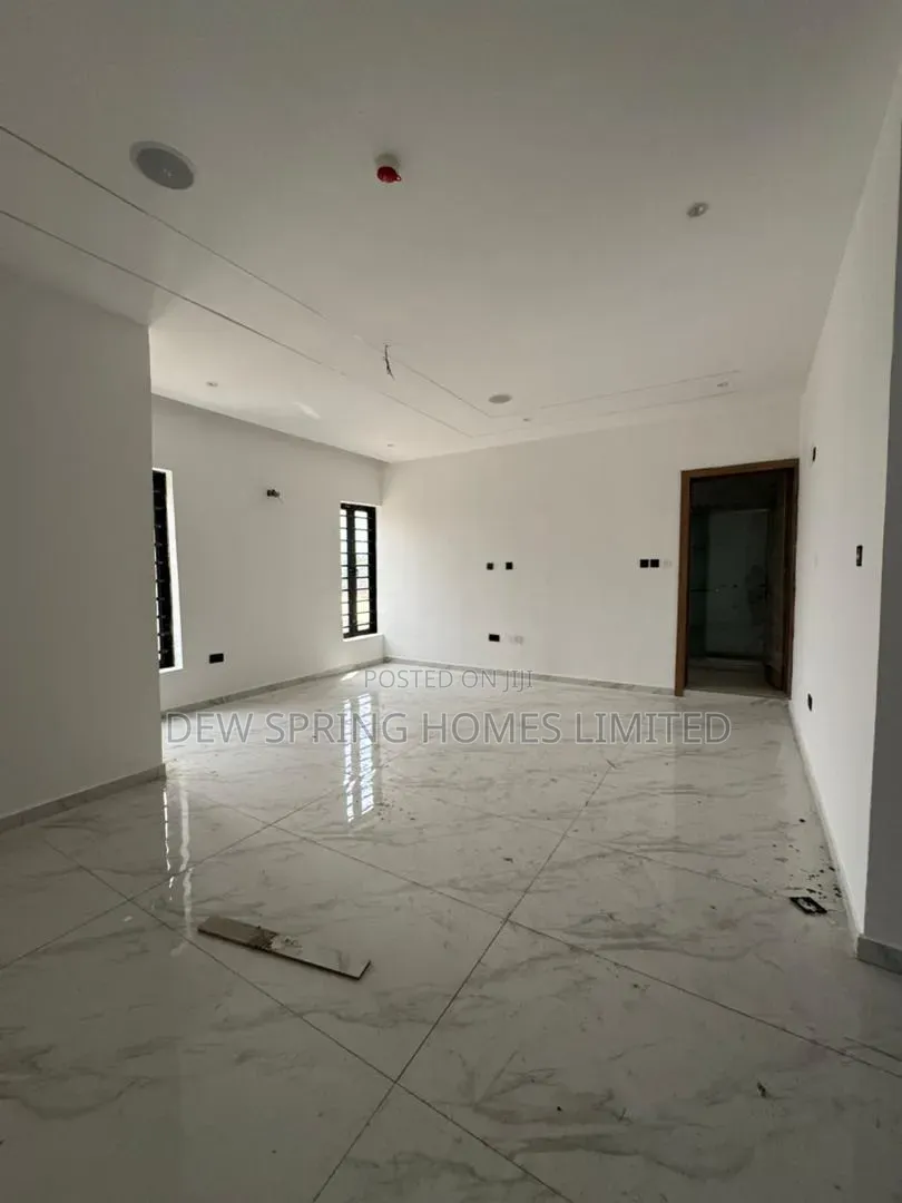 3bdrm Apartment in Ikeja Gra for sale in Ikeja GRA