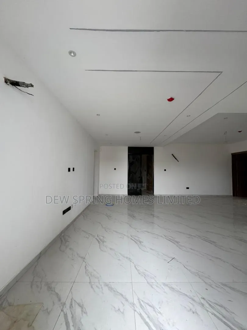 3bdrm Apartment in Ikeja Gra for sale in Ikeja GRA