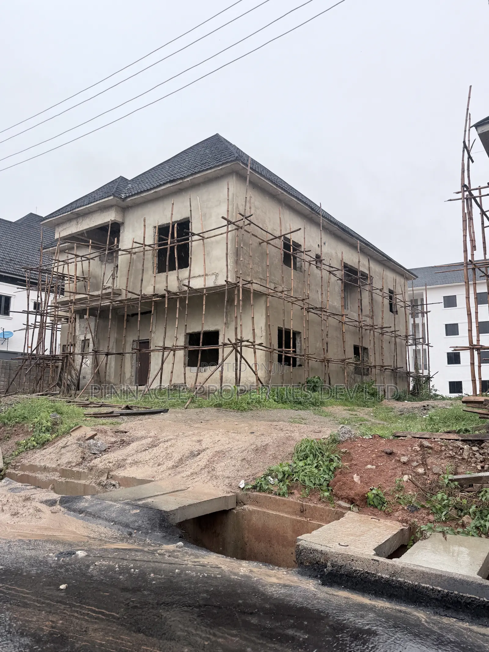 6bdrm Duplex in Admiralty Estate, Asokoro for sale in Asokoro