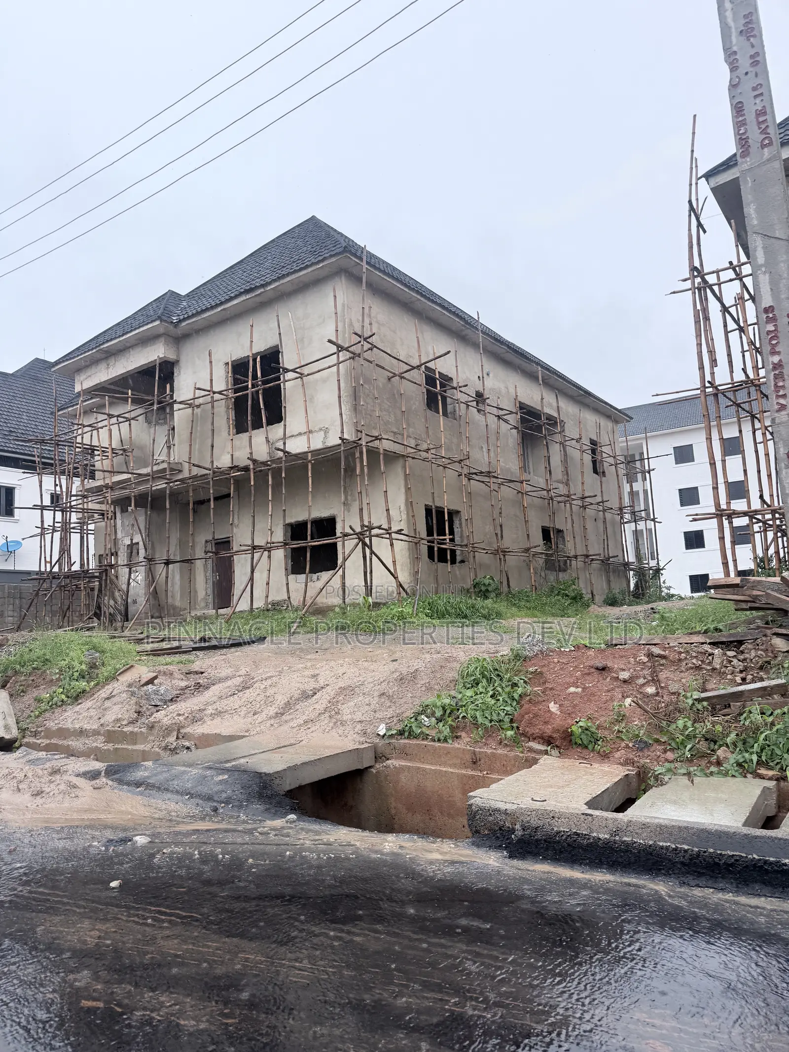 6bdrm Duplex in Admiralty Estate, Asokoro for sale in Asokoro