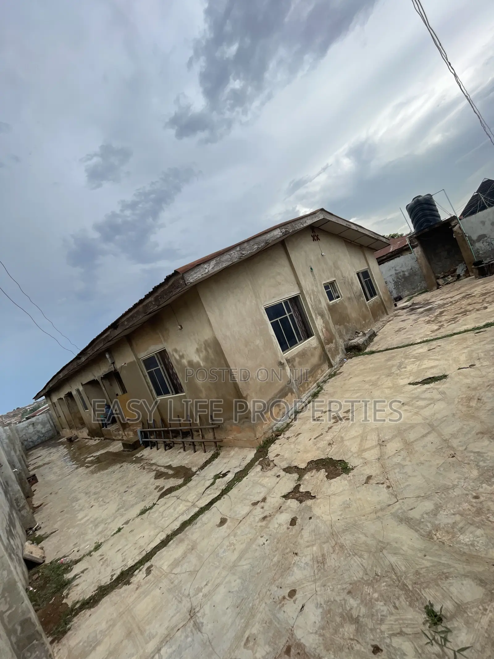 3bdrm Apartment in Ajameta, Iwo Road for sale in Iwo Road