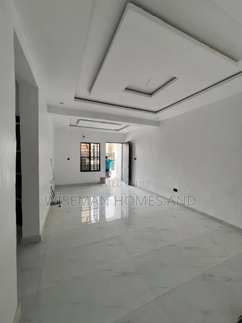 2bdrm Apartment in Ologolo Lekki for rent in Ologolo