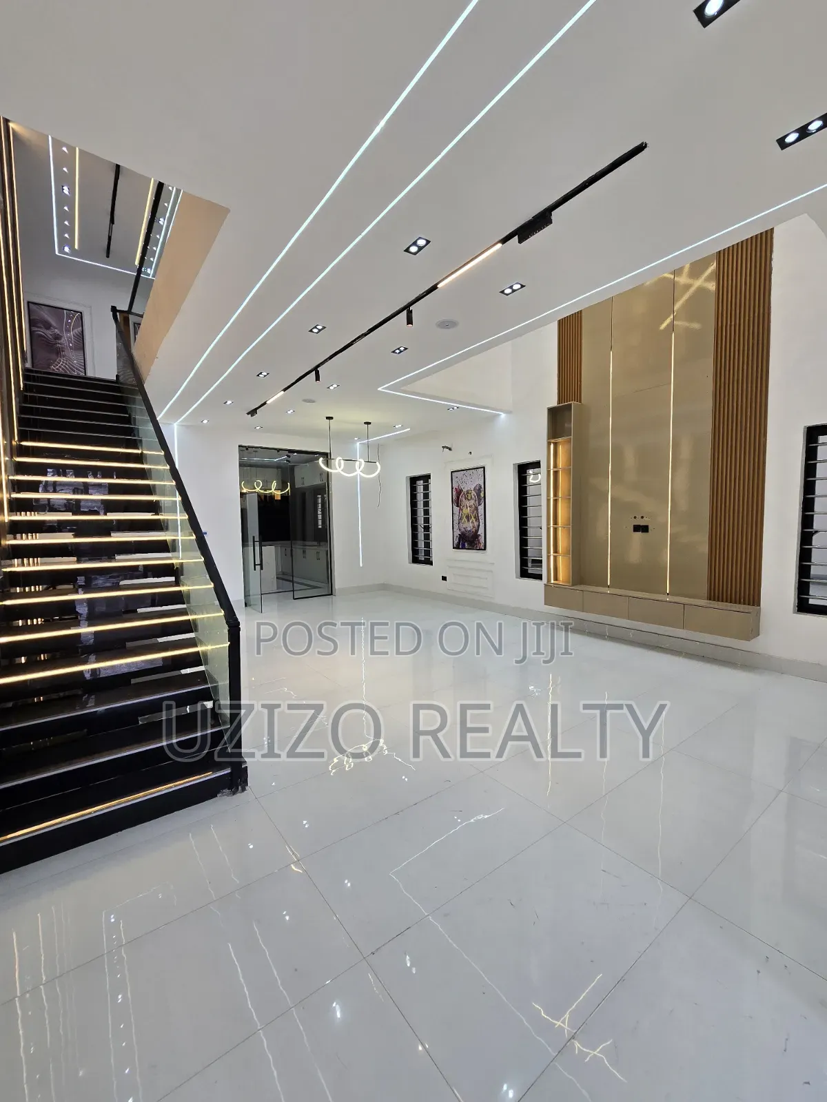 4bdrm Duplex in Thomas Estate for sale in Thomas Estate
