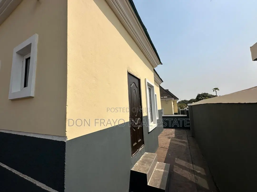 3bdrm Bungalow in Airforce Estate for sale in Akobo