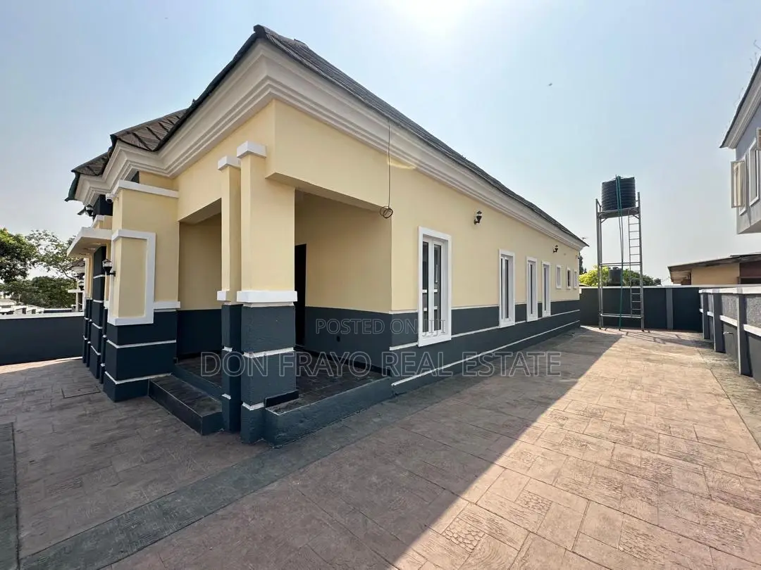 3bdrm Bungalow in Airforce Estate for sale in Akobo