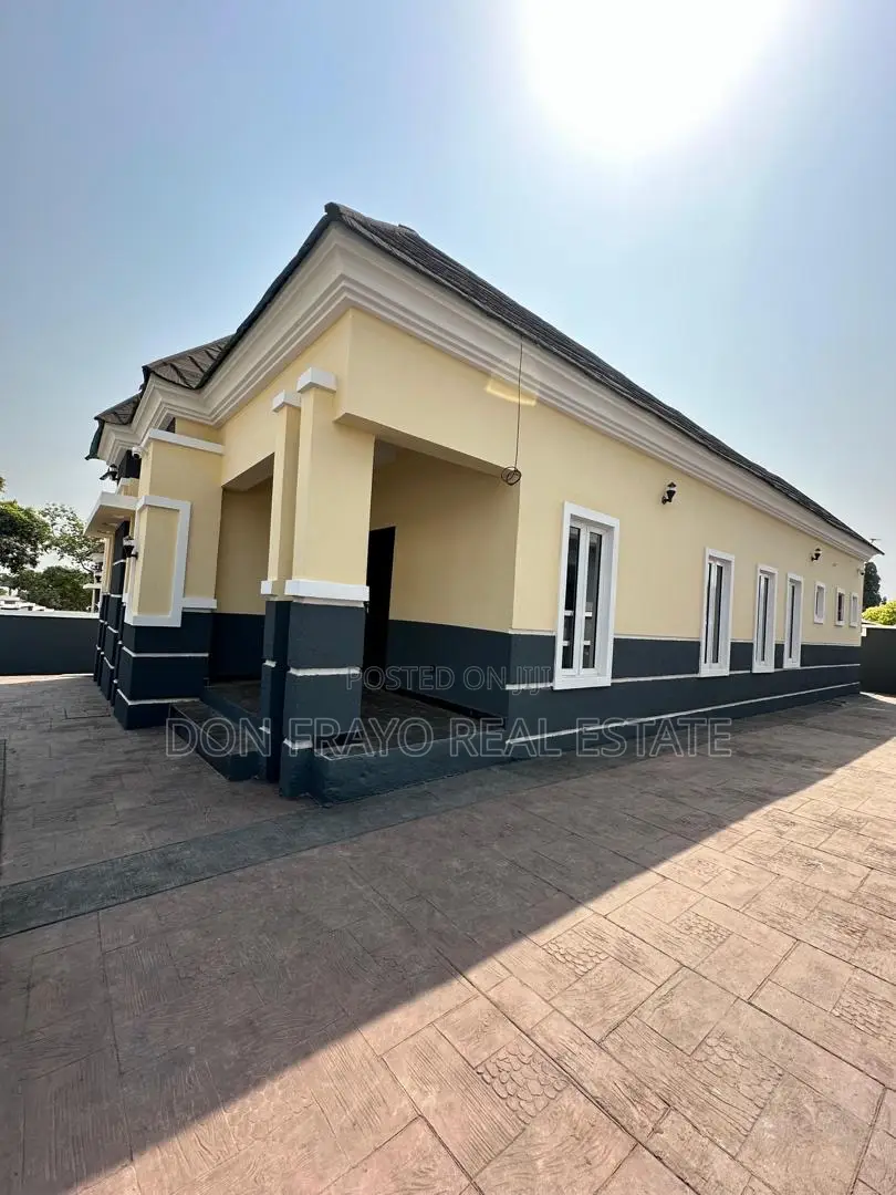 3bdrm Bungalow in Airforce Estate for sale in Akobo