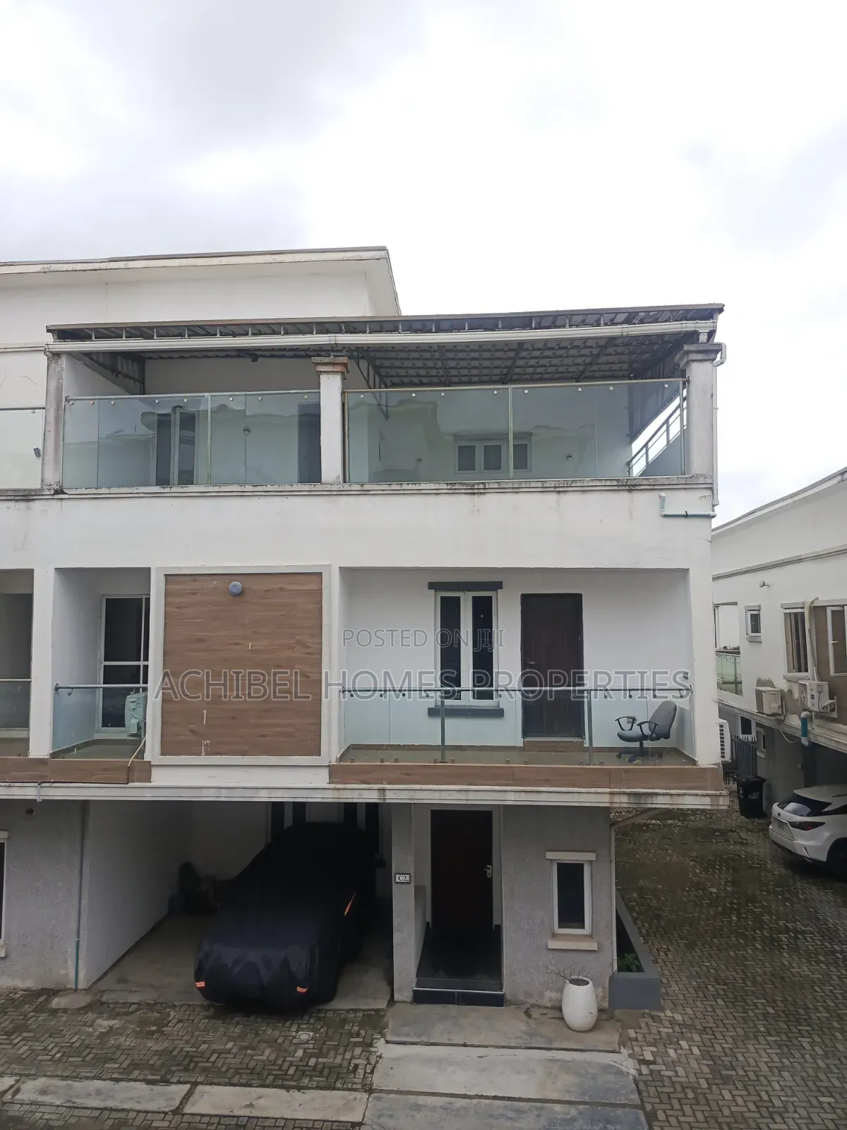 Furnished 4bdrm Duplex in Coleman Nwafor, Lekki Phase 2 for rent in Lekki Phase 2