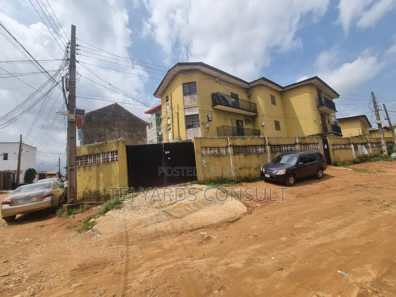 16bdrm House in Chevron for sale in Chevron