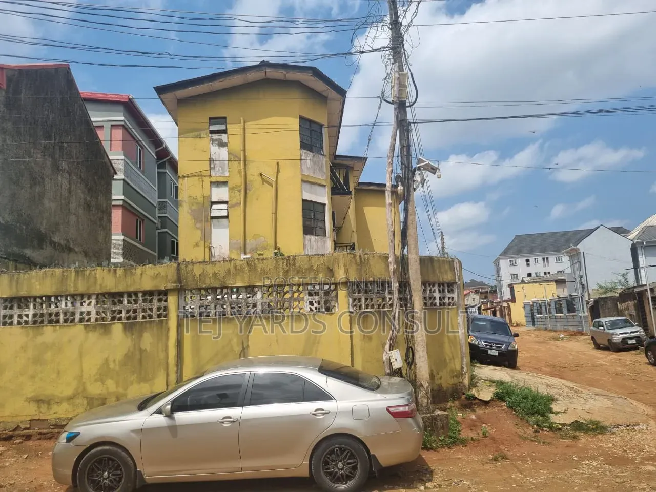 16bdrm House in Chevron for sale in Chevron