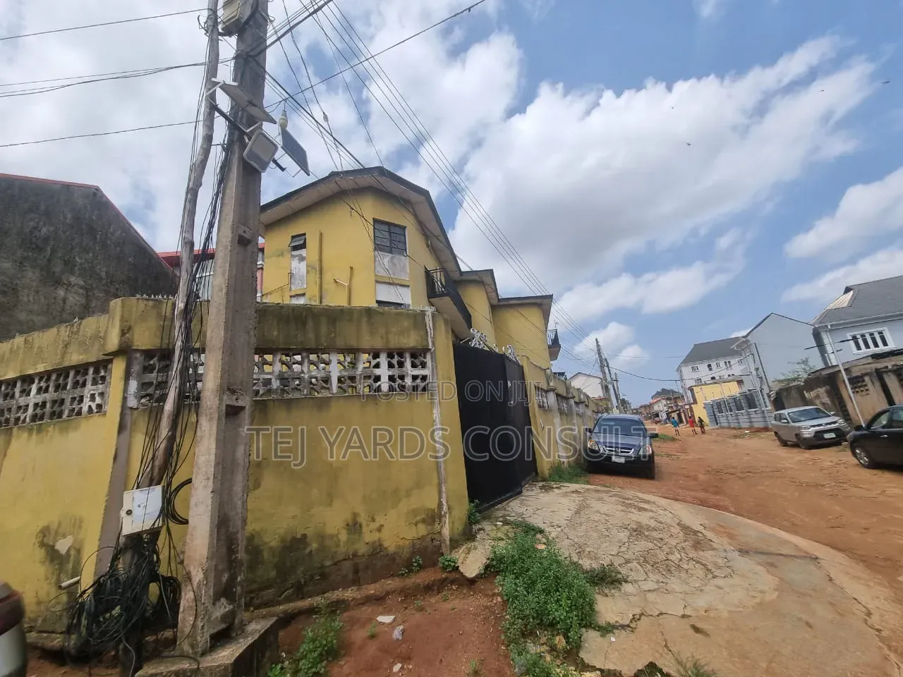 16bdrm House in Chevron for sale in Chevron