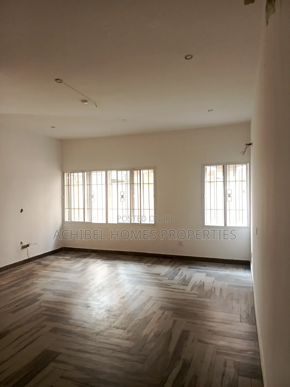 2bdrm Apartment in Near Peaceville, Lekki Phase 2 for rent in Lekki Phase 2