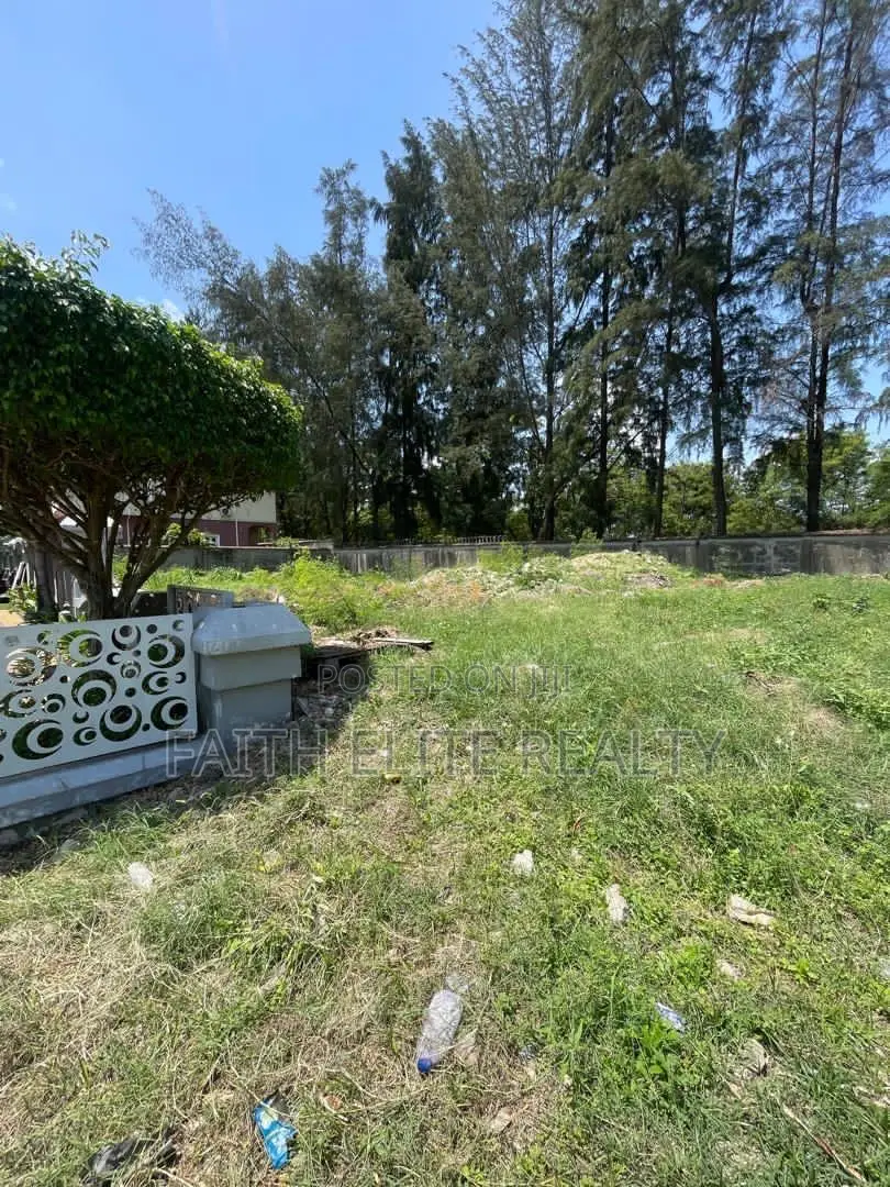 Land for Sell in Chevron