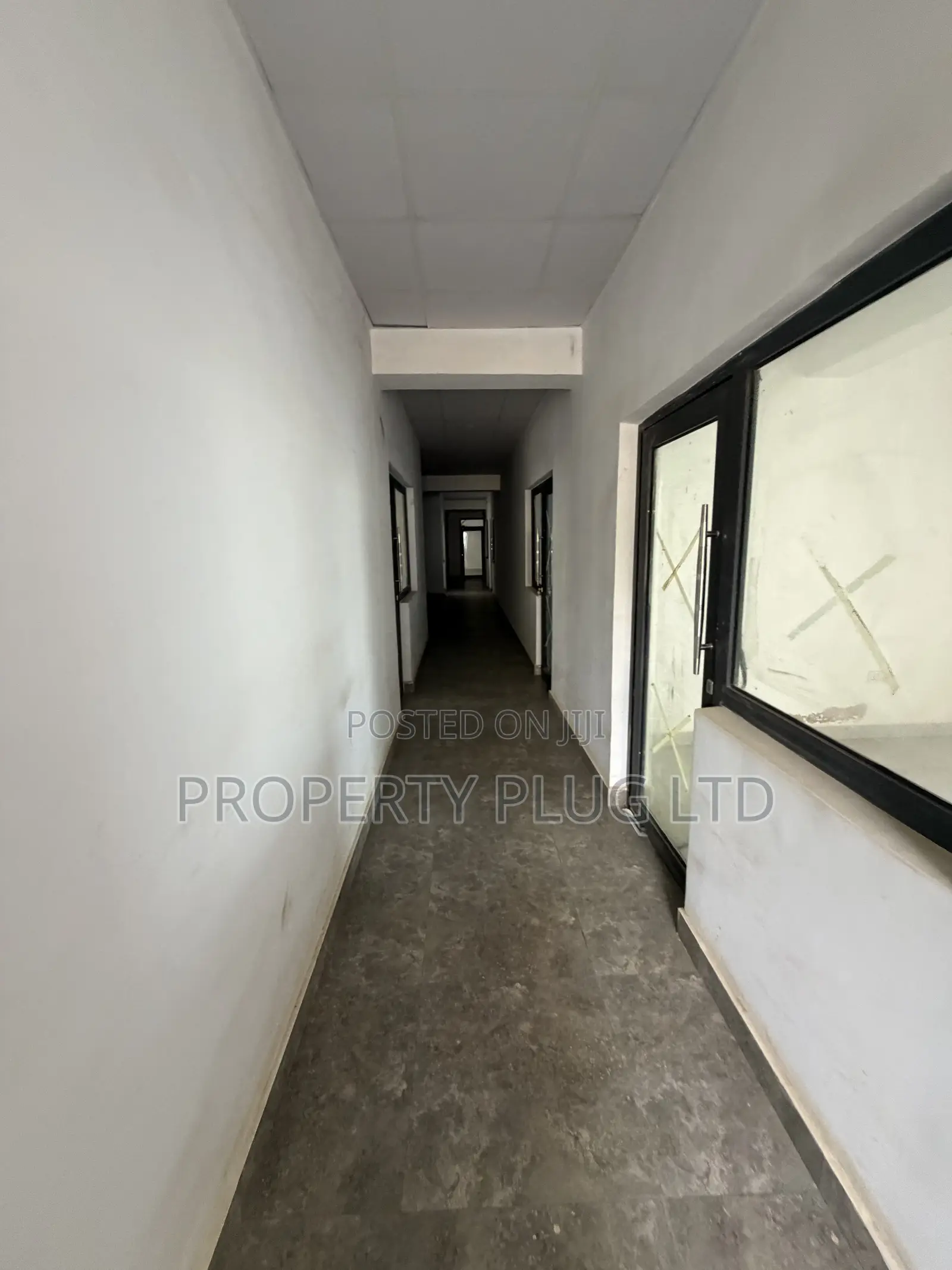 Office Spaces Available for Rent in Mabushi