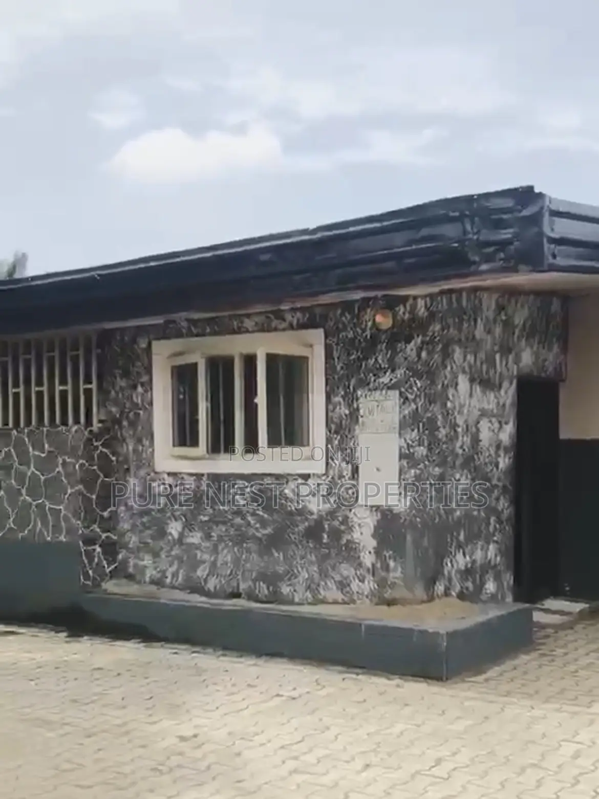 Fantastic Functional 9 Rooms Hotel for Sale in Port-Harcourt