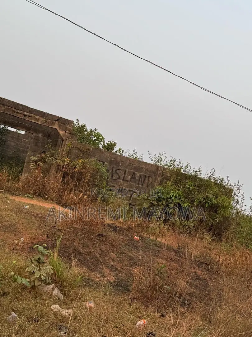 1 Acre of Land Fenceddirectly With 4 Shops in Ado-Odo/Ota