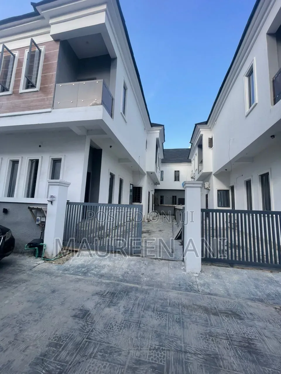 4bdrm Duplex in Harris Drive, Lagos Island / Lagos Island for sale in Lagos Island / Lagos Island
