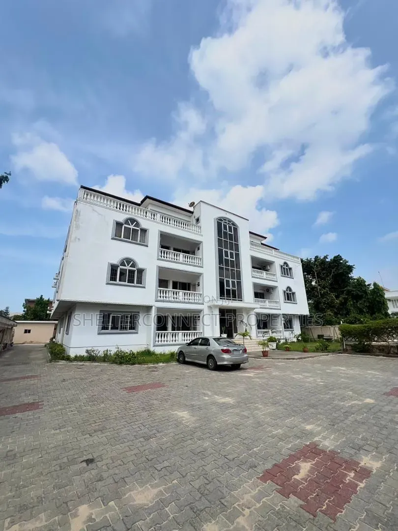4bdrm Apartment in Lekki Phase 1 for rent in Lekki Phase 1