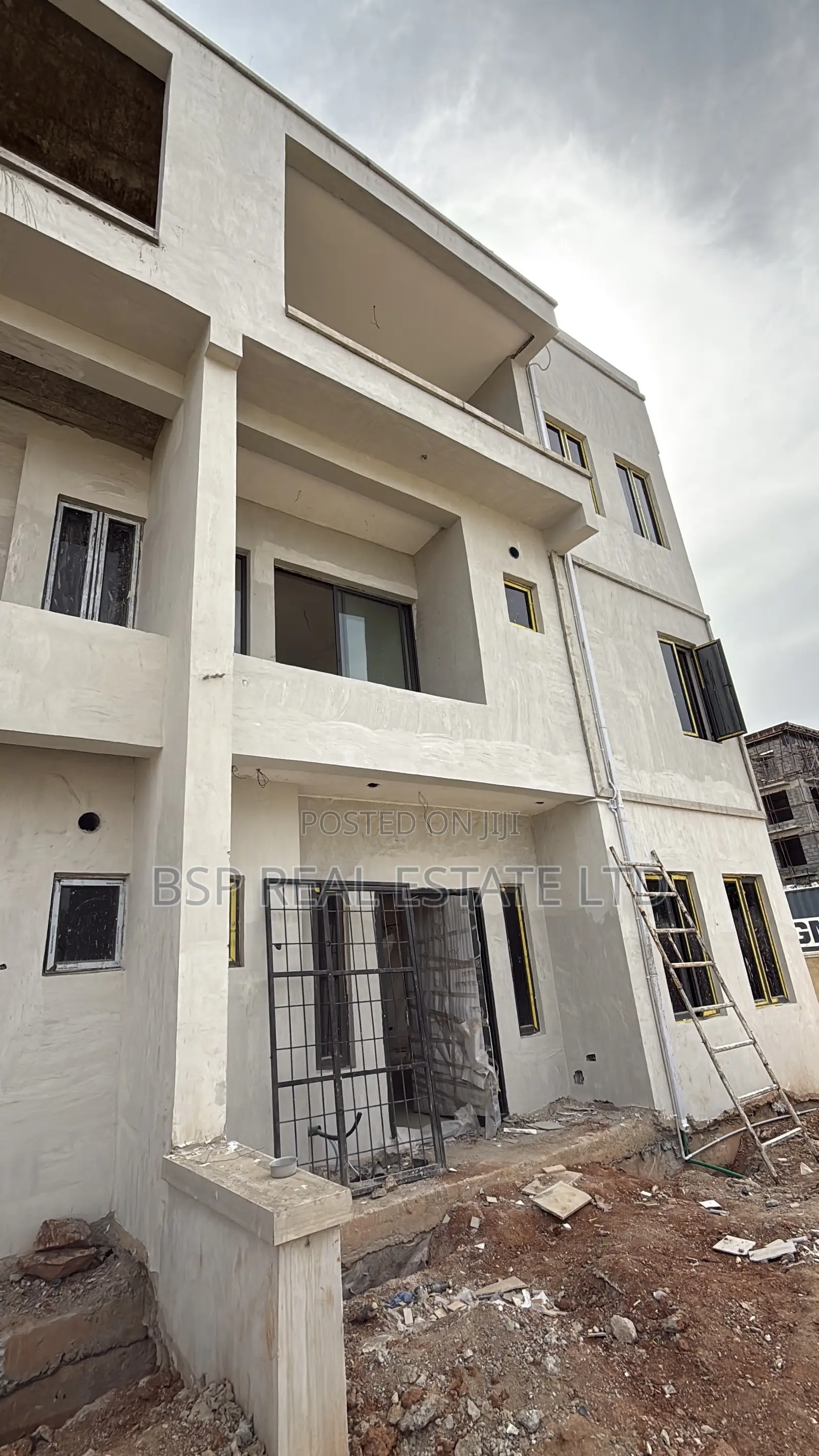 5 Bedroom Terrace Duplex With One Room Guest Semi Finished in Kaura