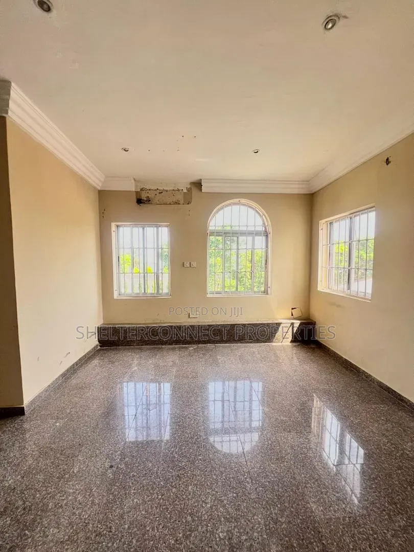 3bdrm Apartment in Lekki Phase 1 for rent in Lekki Phase 1