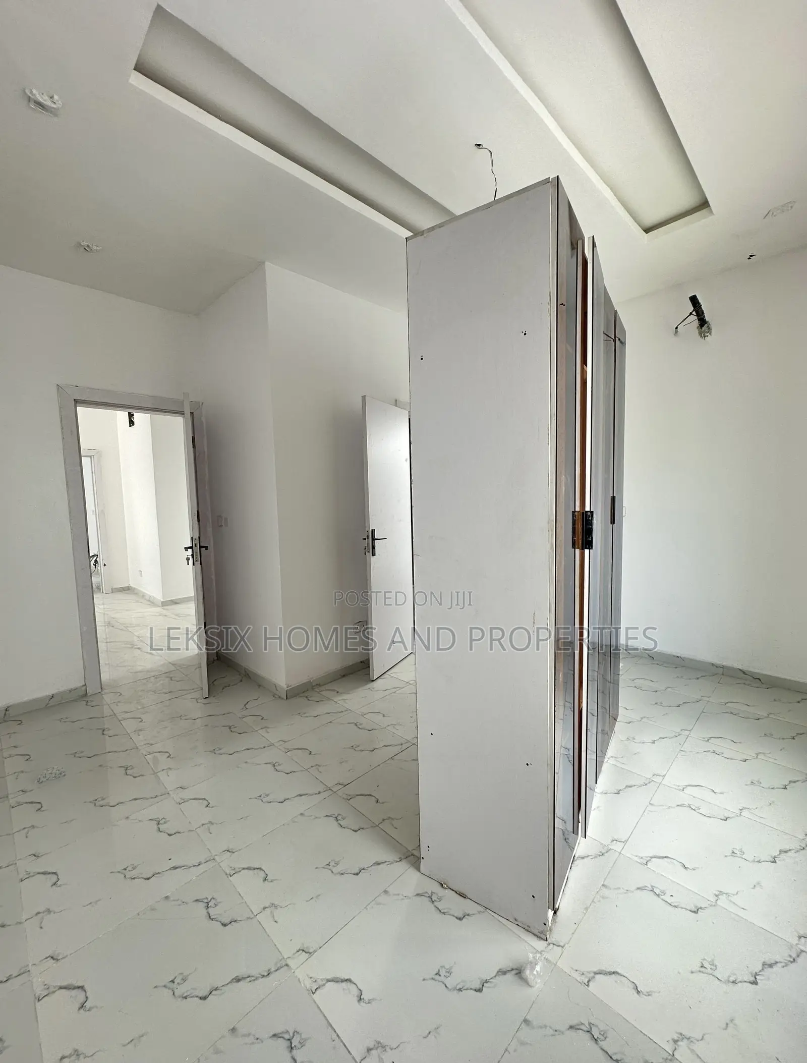 4bdrm Duplex in A Well Secured, Chevron for sale in Chevron