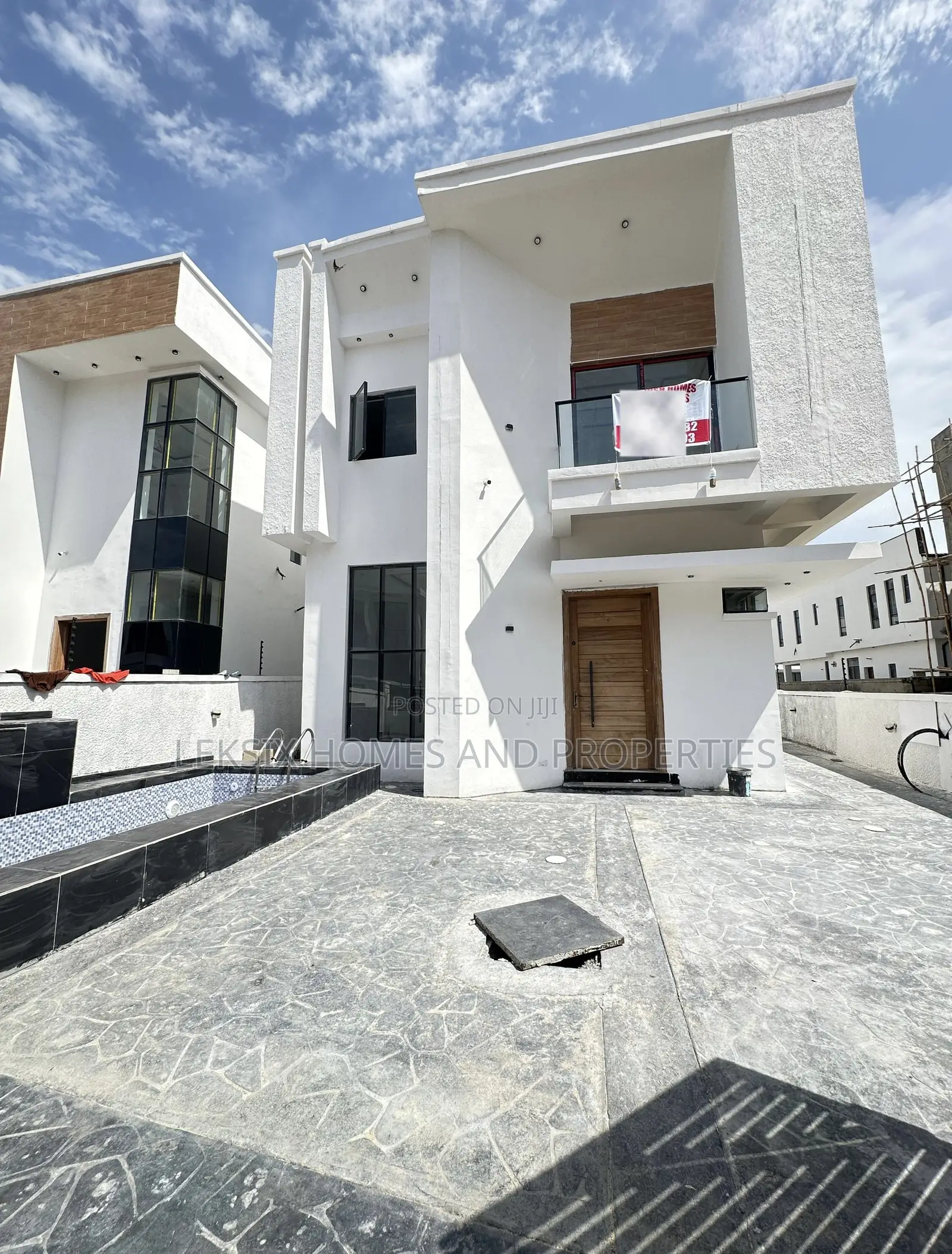 4bdrm Duplex in A Well Secured, Chevron for sale in Chevron