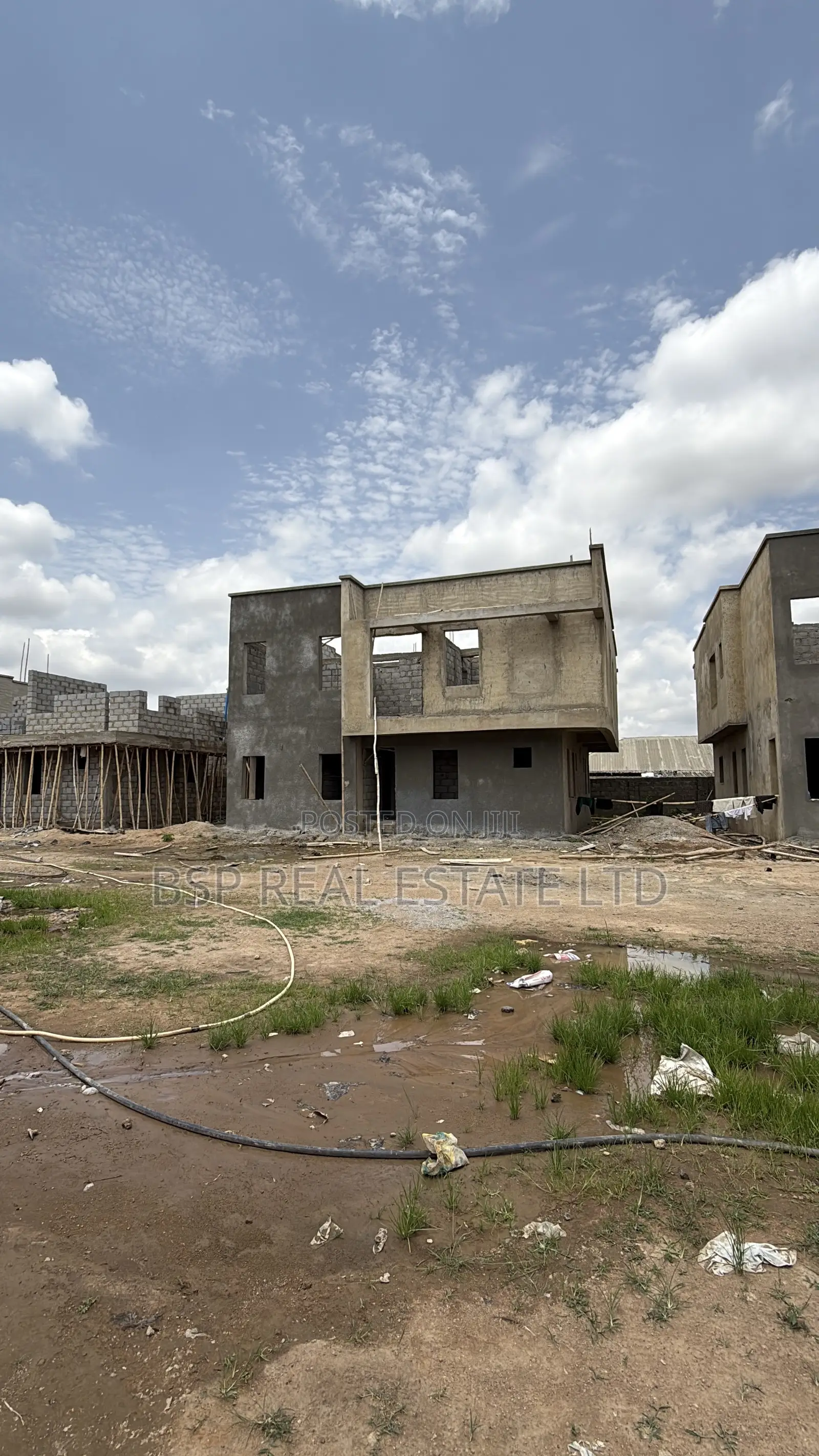 4 Bedrooms Fully Detached Duplex With a Boys Quarters, in Dape