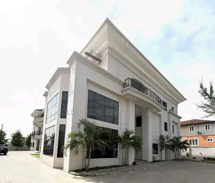 3bdrm Block of Flats in Maitama for sale in Maitama