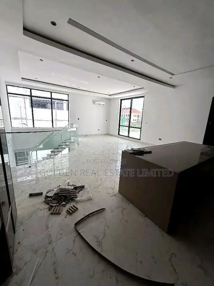 3bdrm Block of Flats in Maitama for sale in Maitama