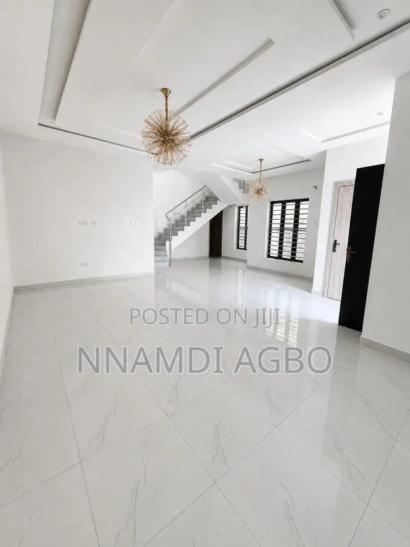 4bdrm Duplex in Chevron for rent in Chevron
