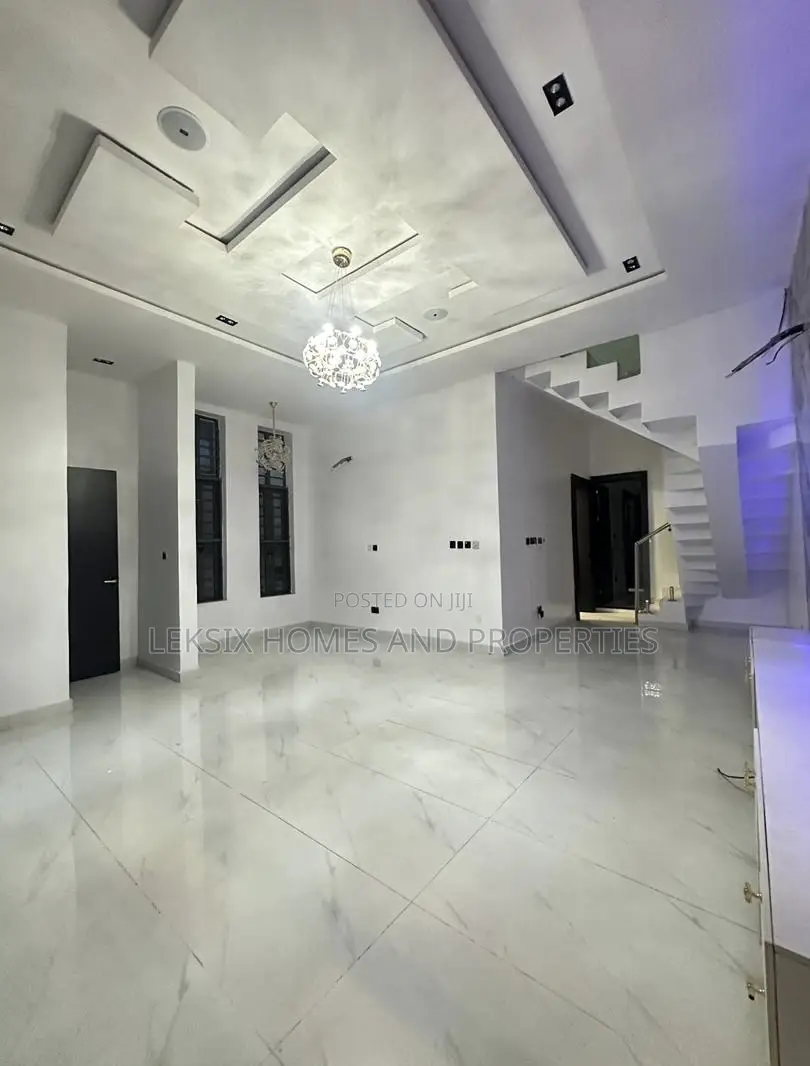 4bdrm Duplex in A Well Secured, Ado / Ajah for sale in Ado / Ajah