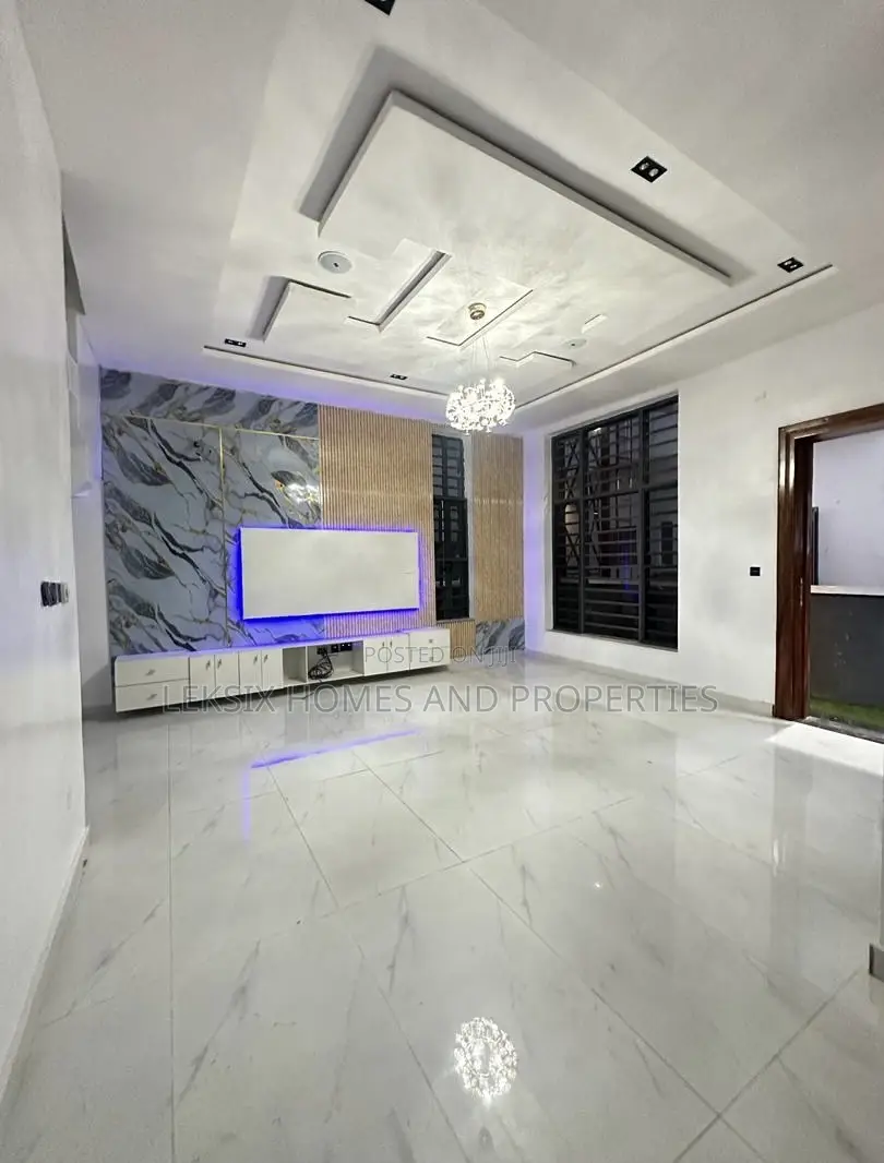 4bdrm Duplex in A Well Secured, Ado / Ajah for sale in Ado / Ajah