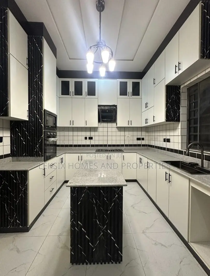 4bdrm Duplex in A Well Secured, Ado / Ajah for sale in Ado / Ajah