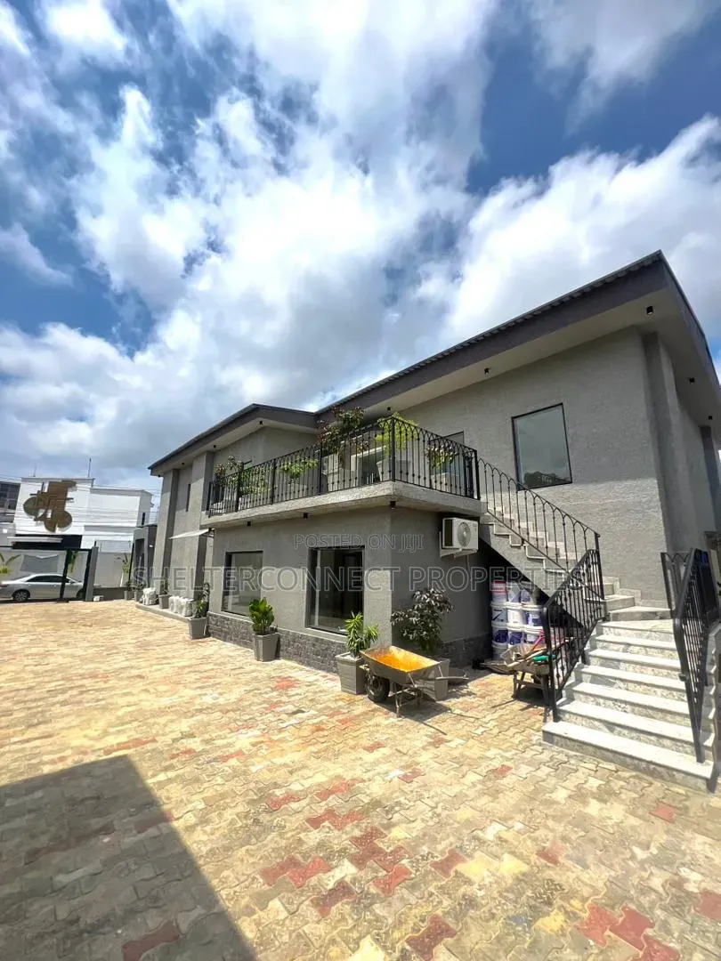 Shopping Mall in Old Ikoyi