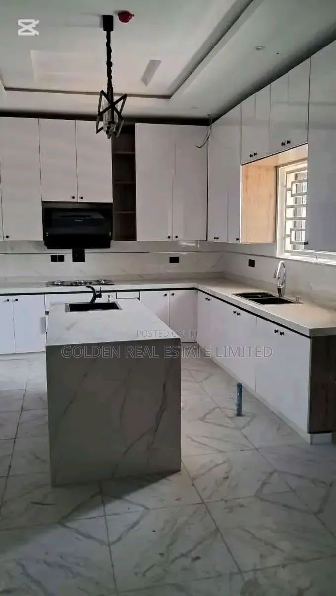 6bdrm Duplex in Katampe Extension for sale in Katampe Extension