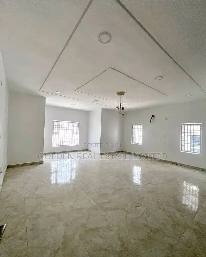 5bdrm Duplex in Guzape District for sale in Guzape District