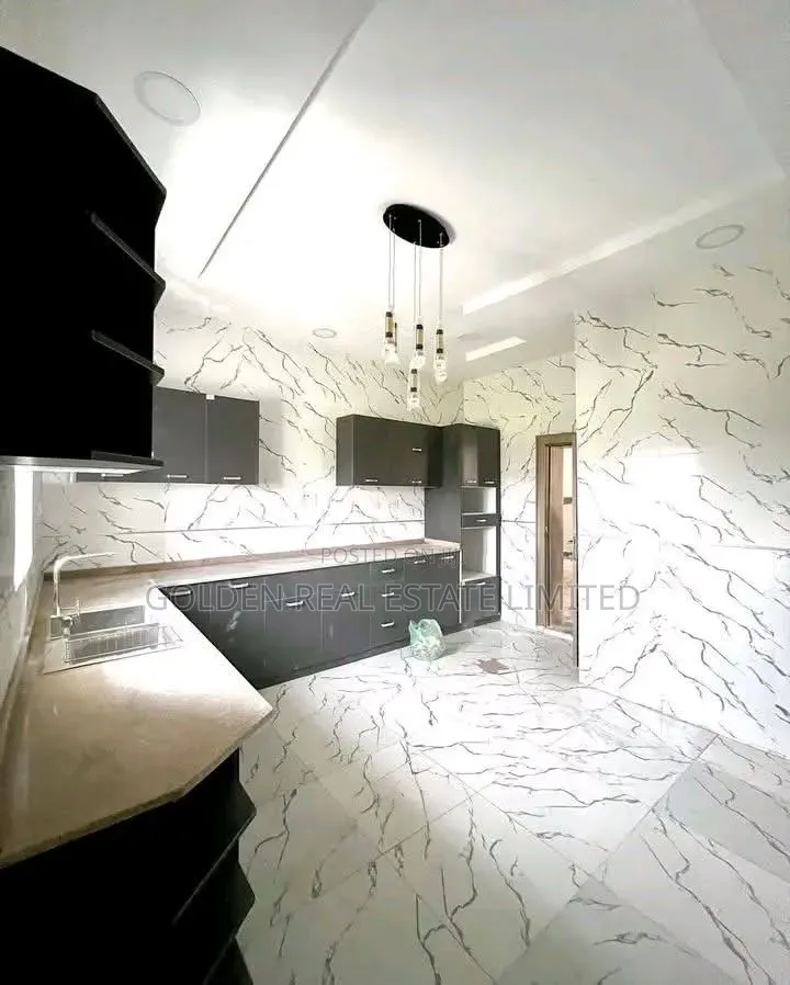 5bdrm Duplex in Guzape District for sale in Guzape District