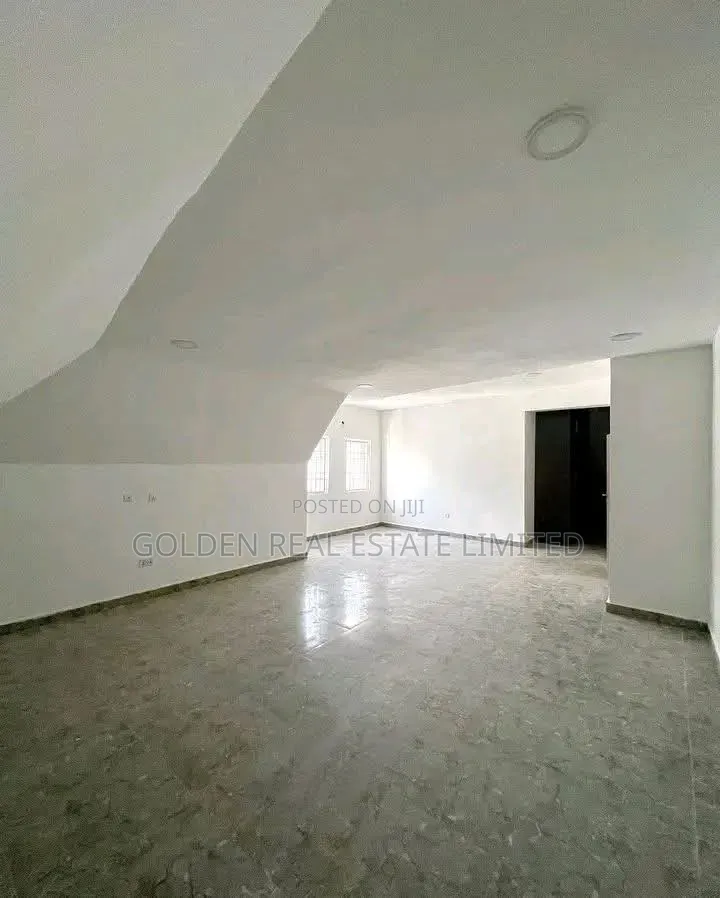 5bdrm Duplex in Guzape District for sale in Guzape District