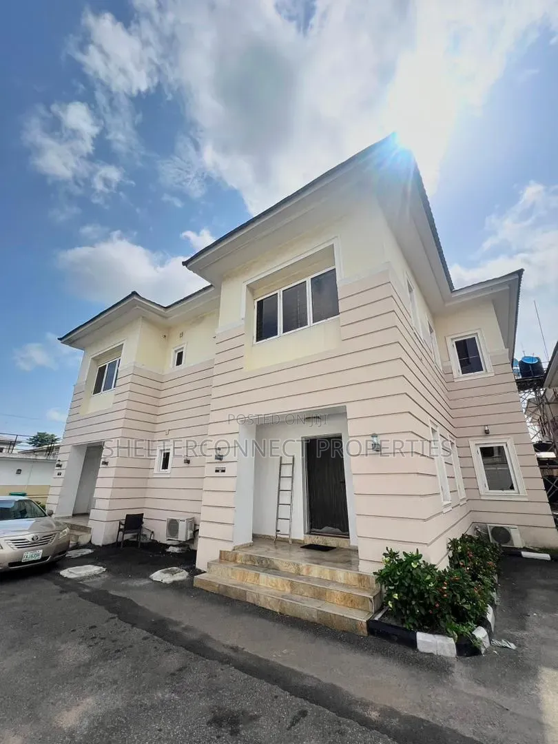 4bdrm Duplex in Lekki Phase 1 for rent in Lekki Phase 1