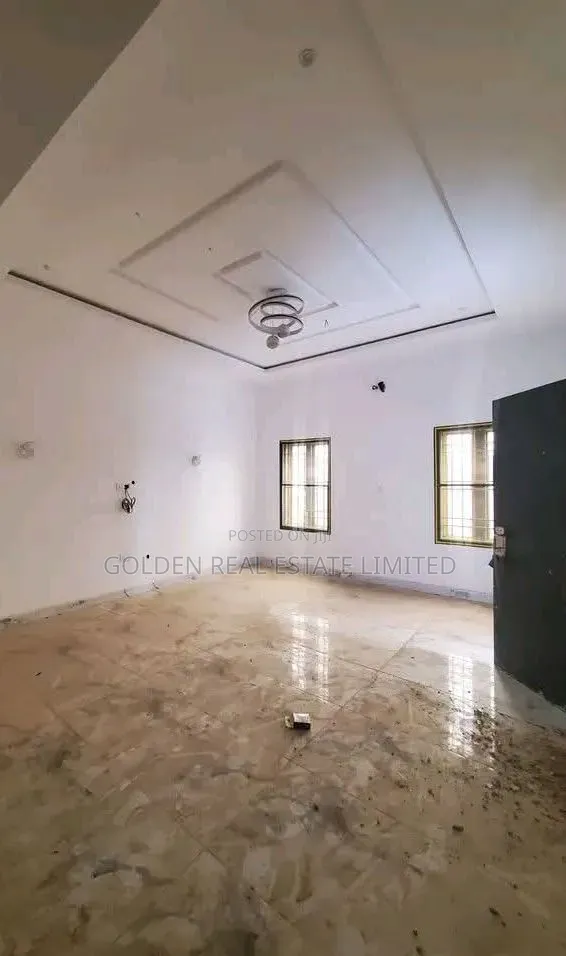 5bdrm Duplex in Samonda for sale in Samonda