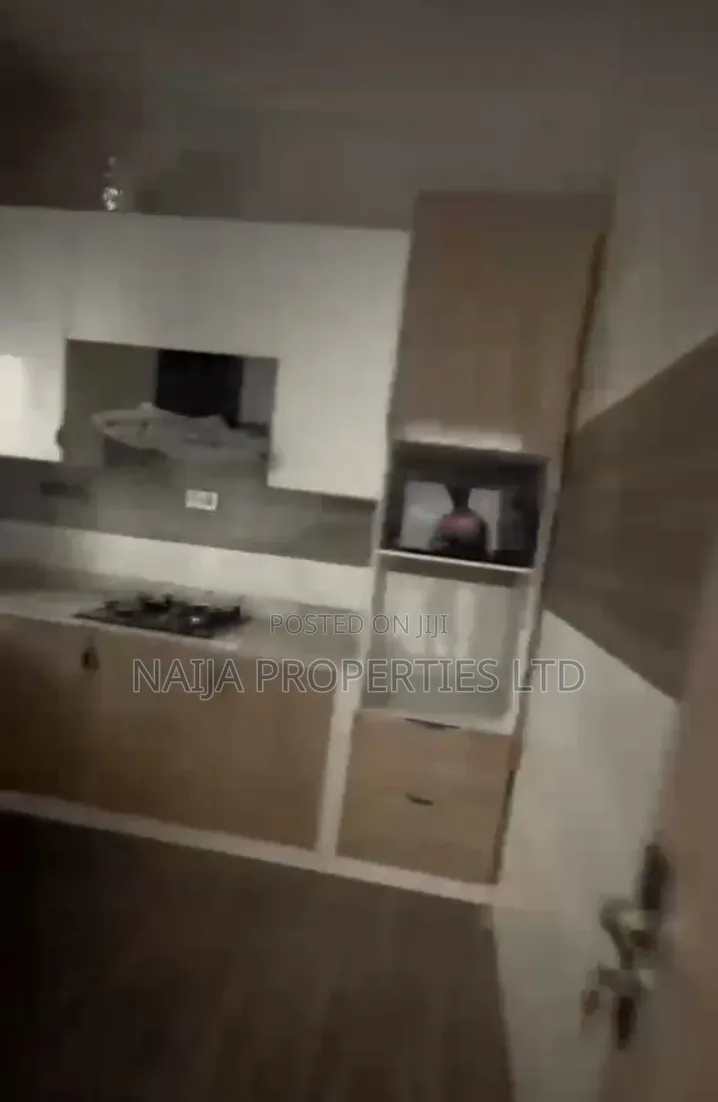 2bdrm Apartment in Mobil Rd, Ajiwe for rent in Ajiwe