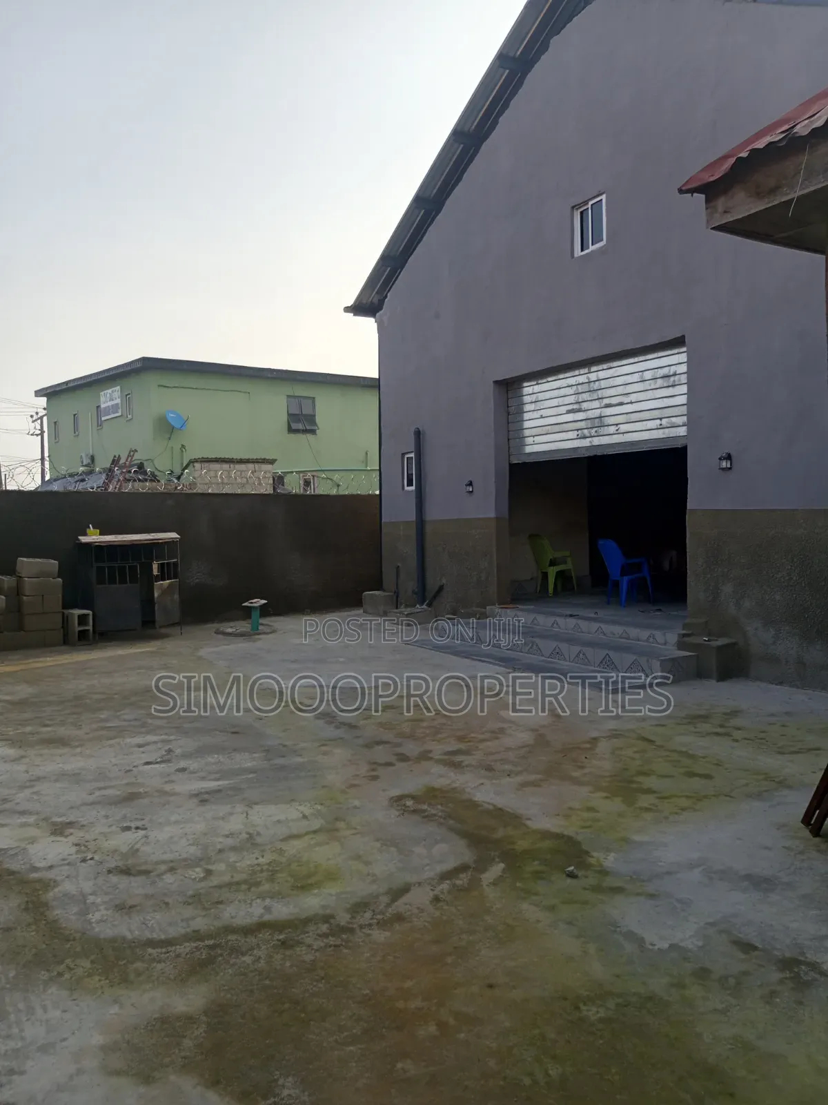 A Very Massive Warehouse for Lease at Ogunfayo Bus Stop in Awoyaya