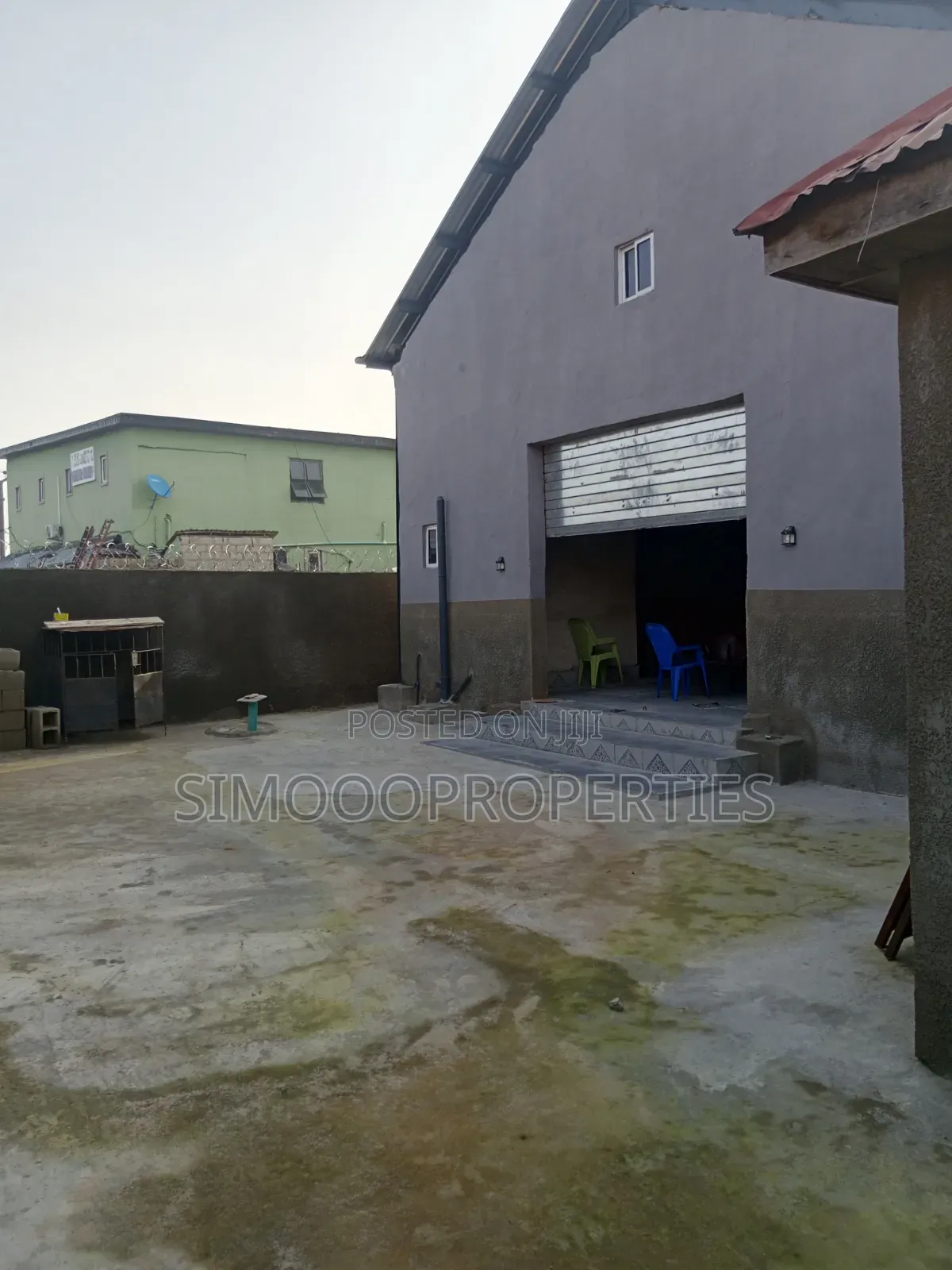 A Very Massive Warehouse for Lease at Ogunfayo Bus Stop in Awoyaya