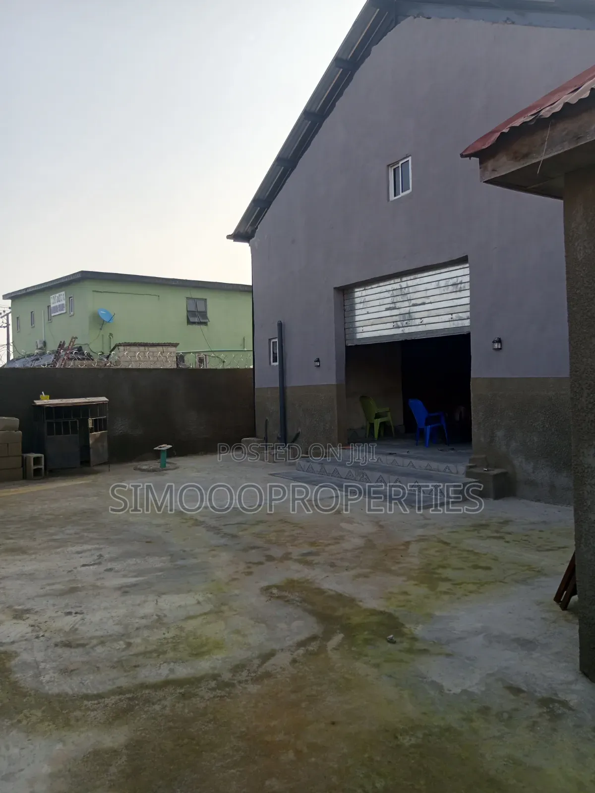 A Very Massive Warehouse for Lease at Ogunfayo Bus Stop in Awoyaya
