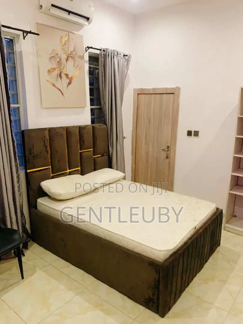 Furnished 4bdrm Duplex in Hrc, Lekki Phase 2 for rent in Lekki Phase 2