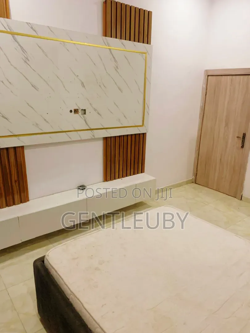 Furnished 4bdrm Duplex in Hrc, Lekki Phase 2 for rent in Lekki Phase 2
