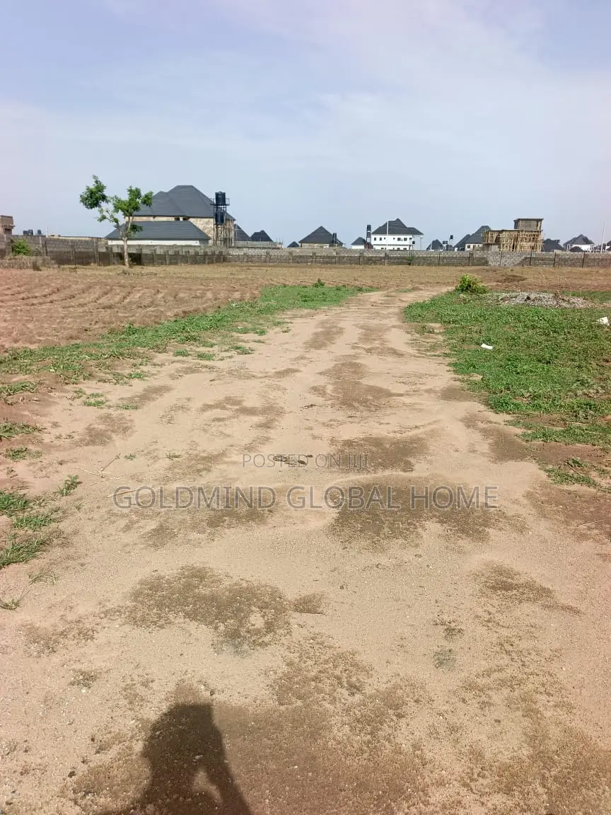 1,368.07sqm. Commercial Land For Plaza In An Estate In Lugbe For Sale in FHA