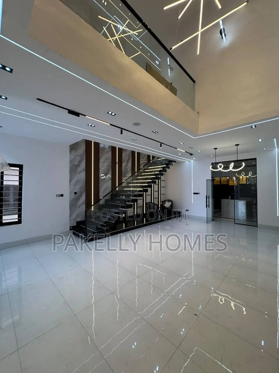 5 Bedroom Duplex in Thomas Estate