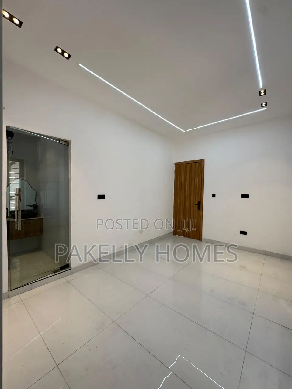 5 Bedroom Duplex in Thomas Estate