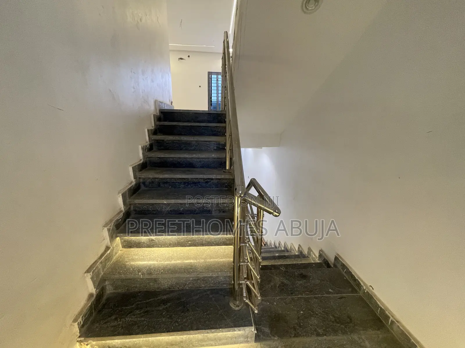 5bdrm Townhouse/Terrace in Ochacho Real Homes 3, Life Camp for sale in Life Camp